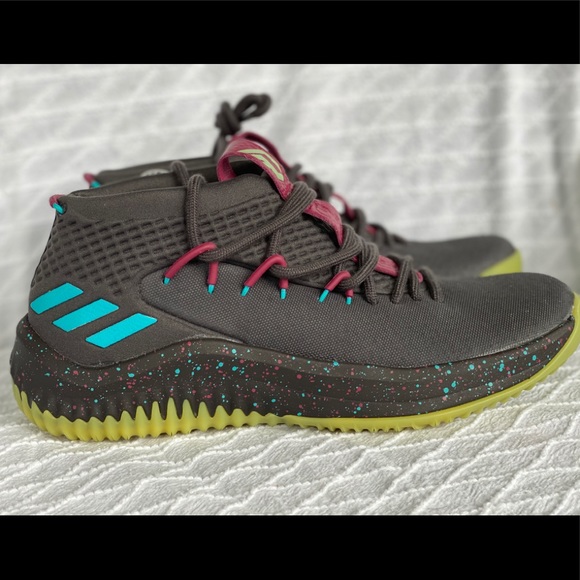 adidas dame 4 glow in the park